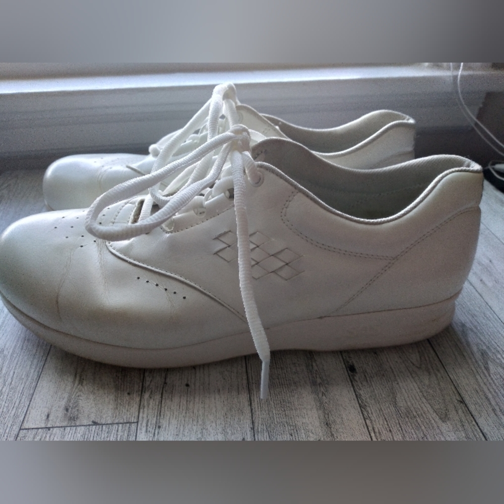 SAS Free Time shoes size 10-10.5